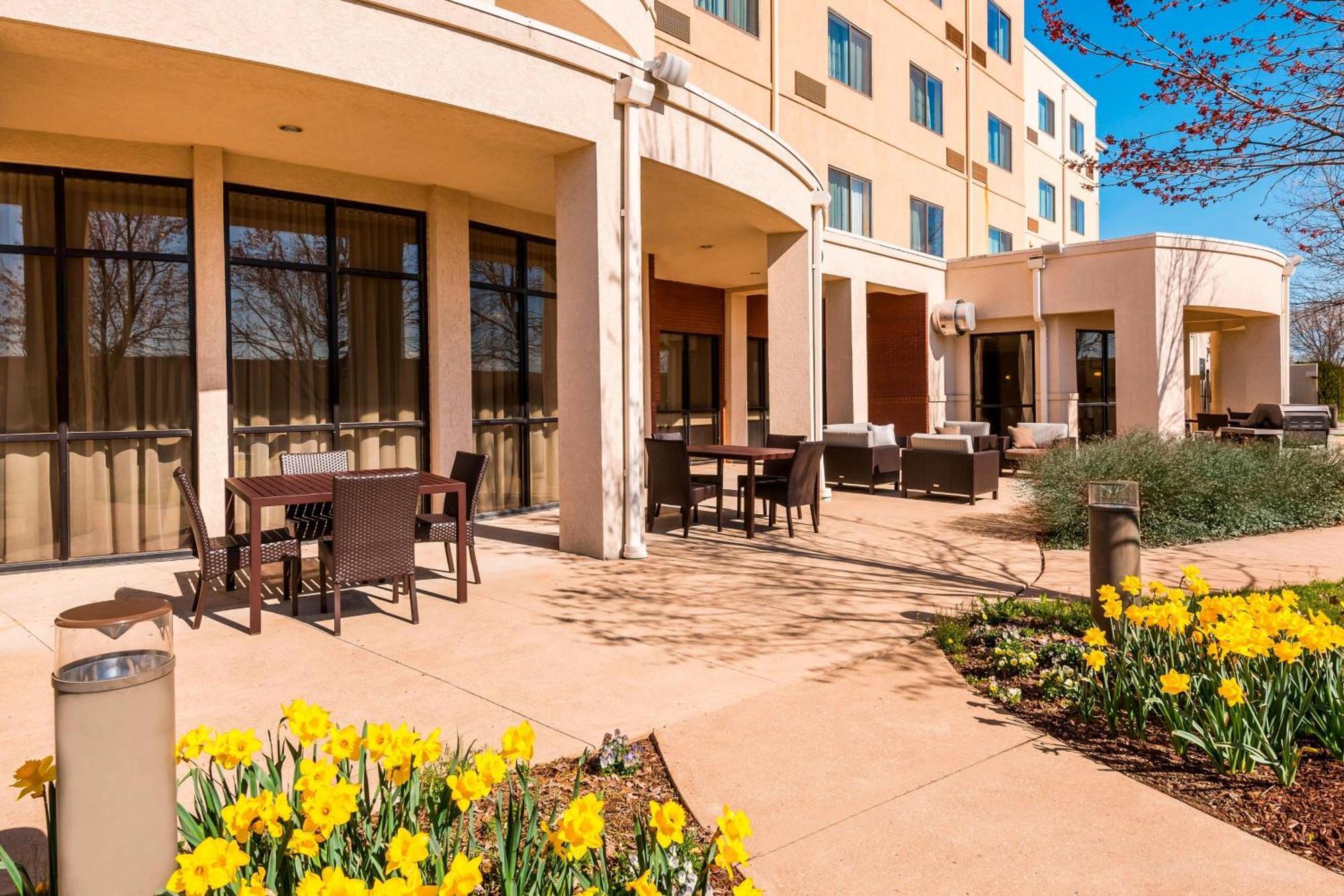 Courtyard By Marriott Philadelphia Montgomeryville North Wales Exterior photo