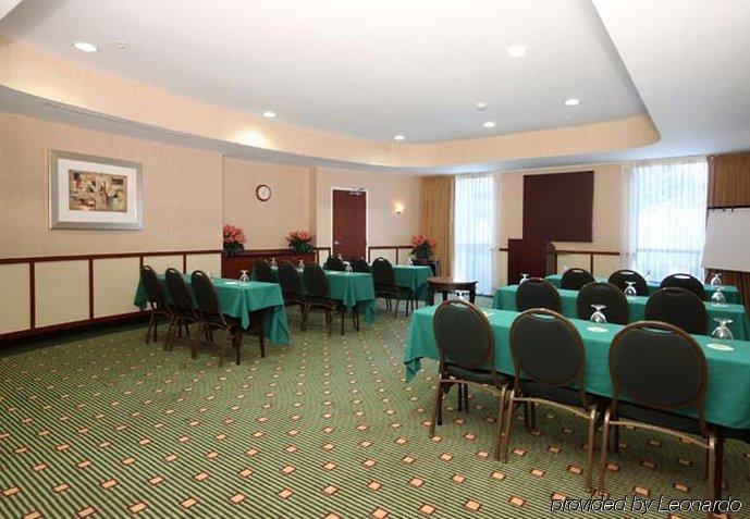 Courtyard By Marriott Philadelphia Montgomeryville North Wales Business photo